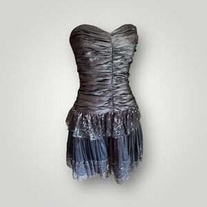 Betsey Johnson Sz 8 Silver Ruched Satin & Tiered Ruffled Sequin Sweetheart Dress